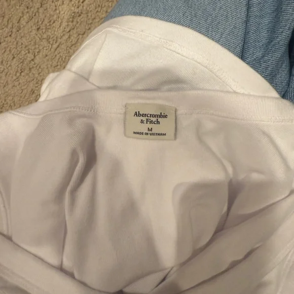 White Tank Top with NYC Apple Patch - Women - Picture 4 of 4